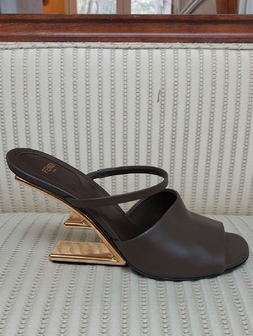 FENDI BROWN LEATHER HIGH HEEL SANDALS F-SHAPED GOLD METAL HEEL